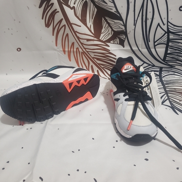 Nike Air Structure - big kids - Picture 4 of 5